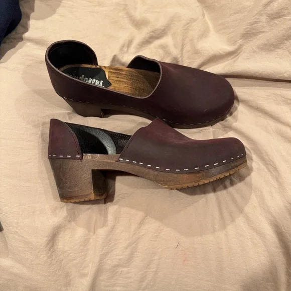 Sandgrens Leather Clogs - Picture 2 of 12